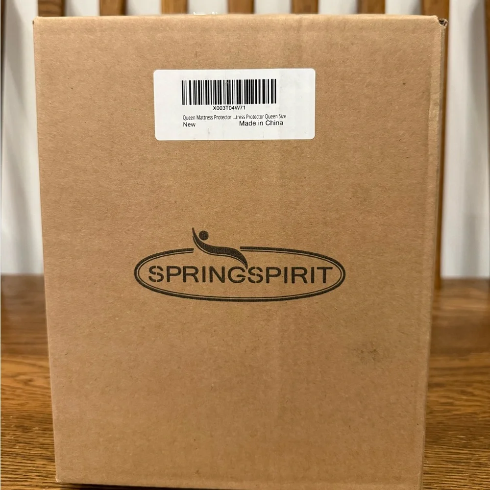 SpringSpirit Queen Mattress Protector – Waterproof & Breathable – Brand New